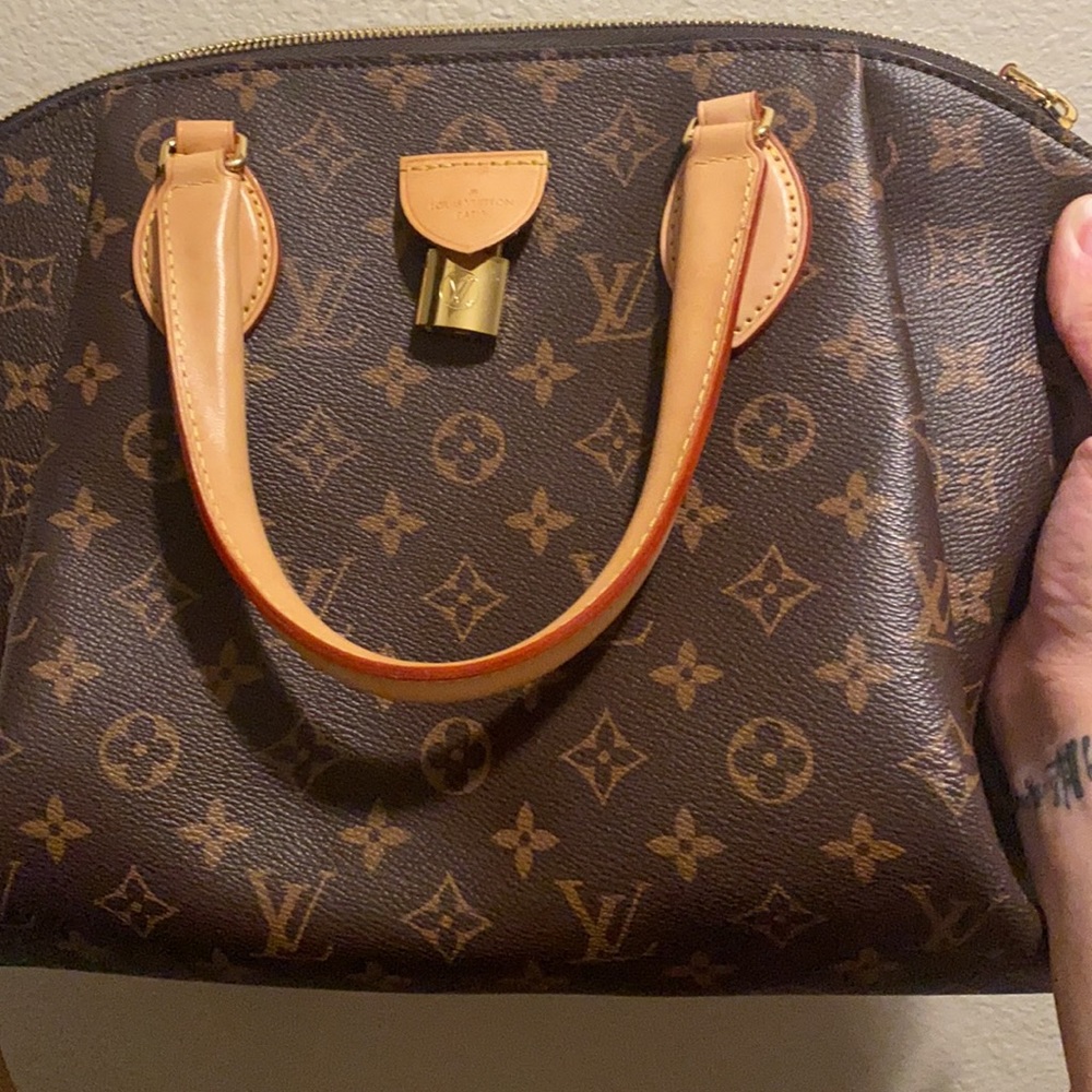 Louis Vuitton Rivoli Crossbody - Picture 3 of 14